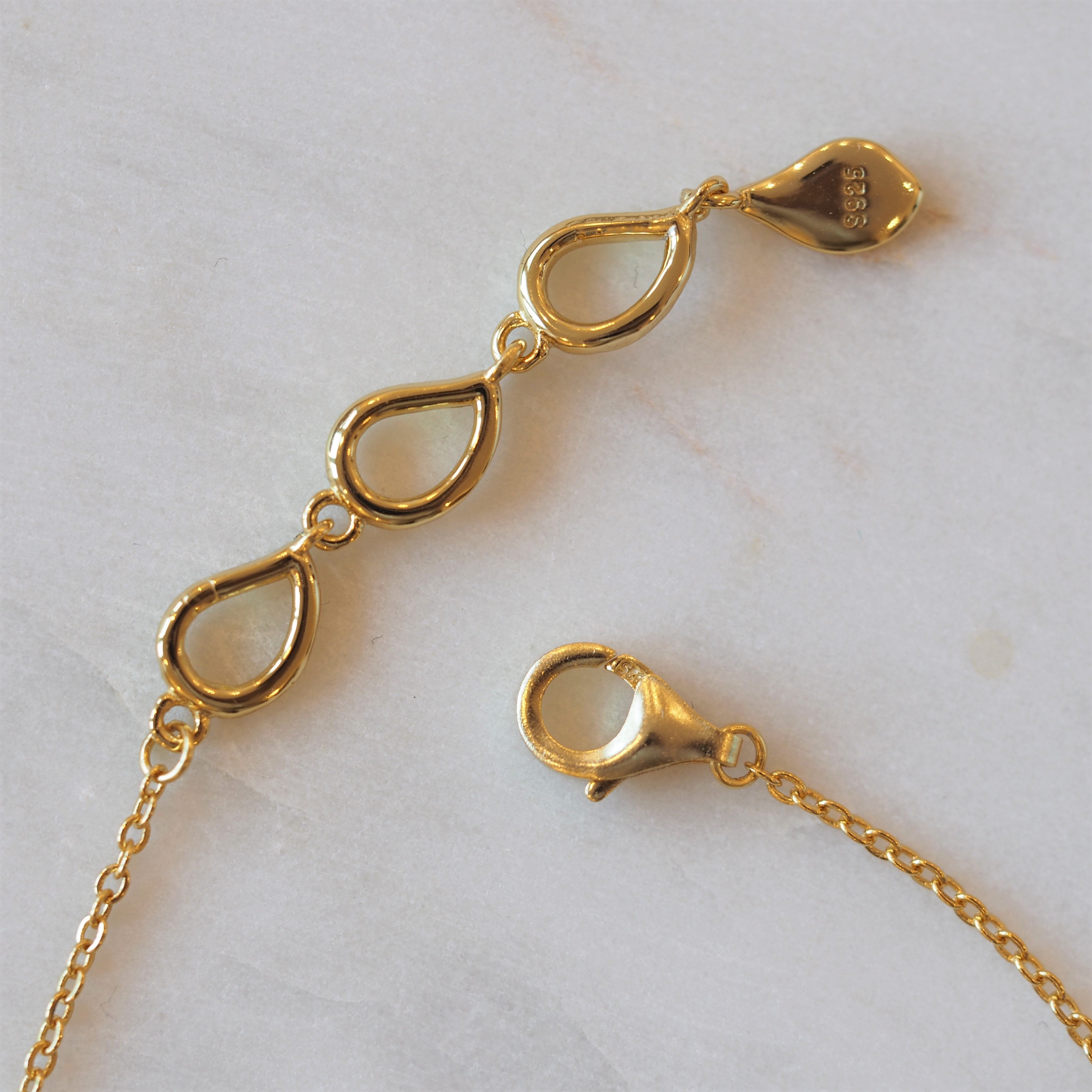 Gold Bar Chain Bracelet