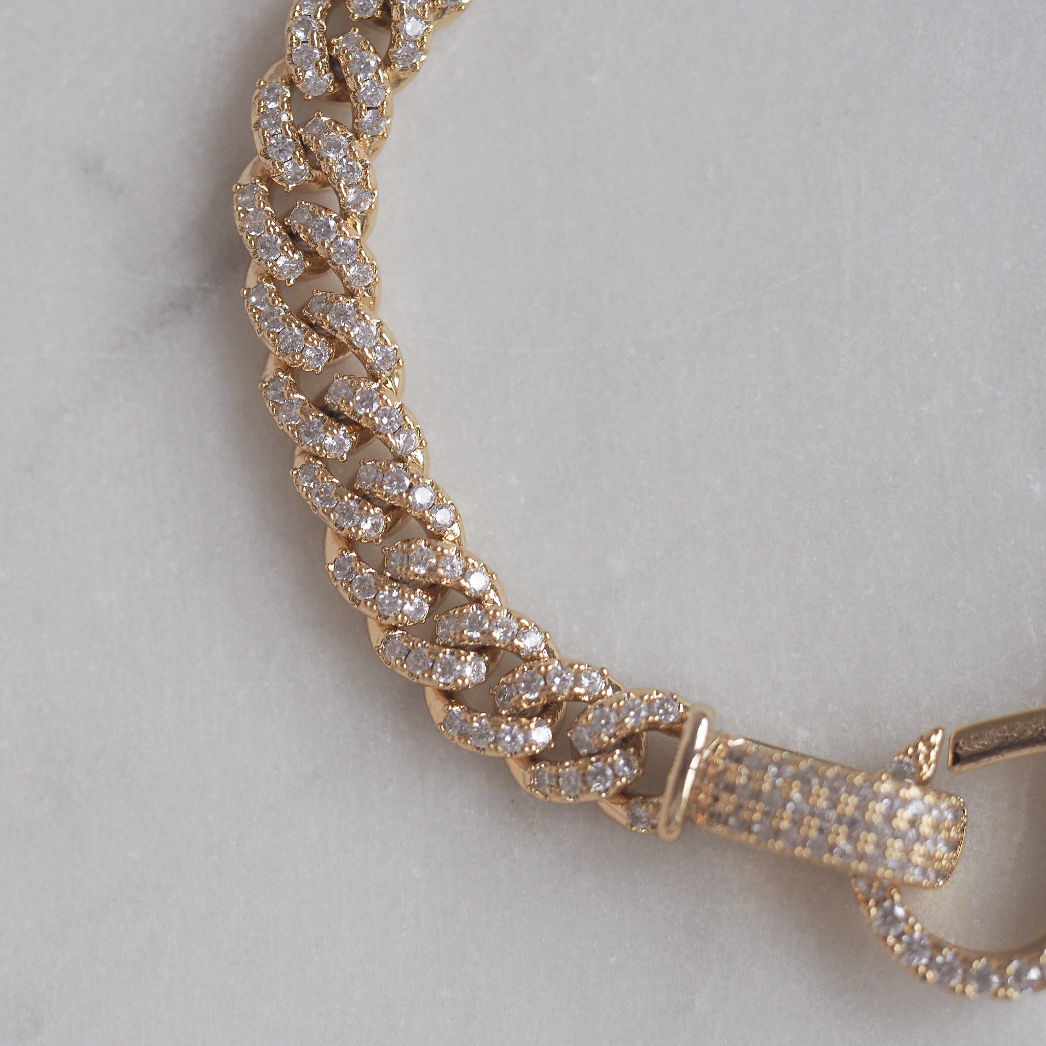Harlow Pave Curb Chain Bracelet - Gold